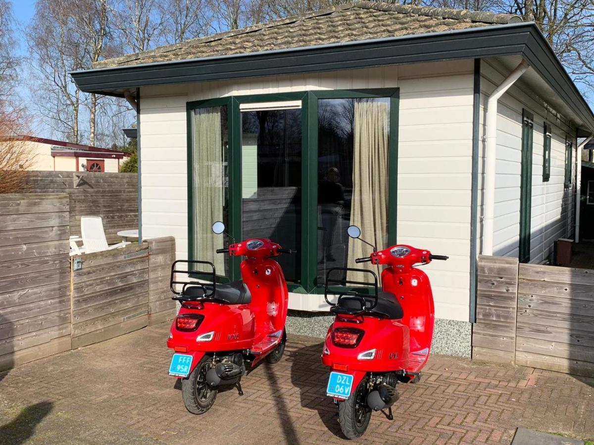 Ruim Familie Chalet Tot 4 Personen Op De Veluwe Bungalowpark De Kern プッテン エクステリア 写真