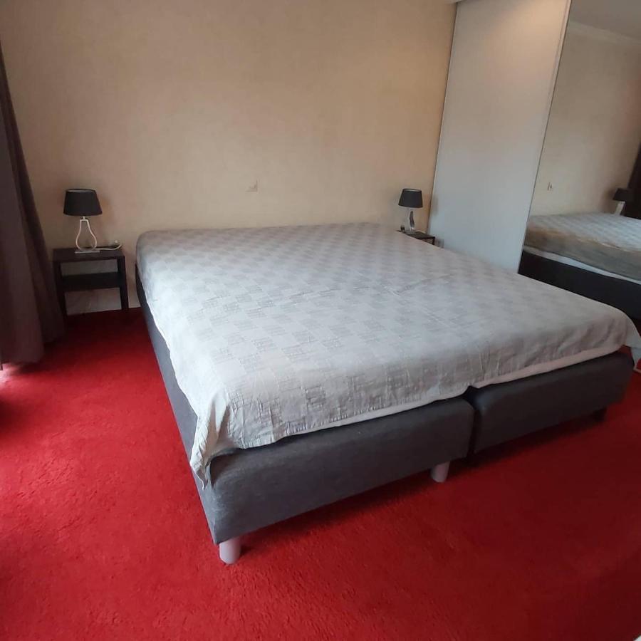 Ruim Familie Chalet Tot 4 Personen Op De Veluwe Bungalowpark De Kern プッテン エクステリア 写真