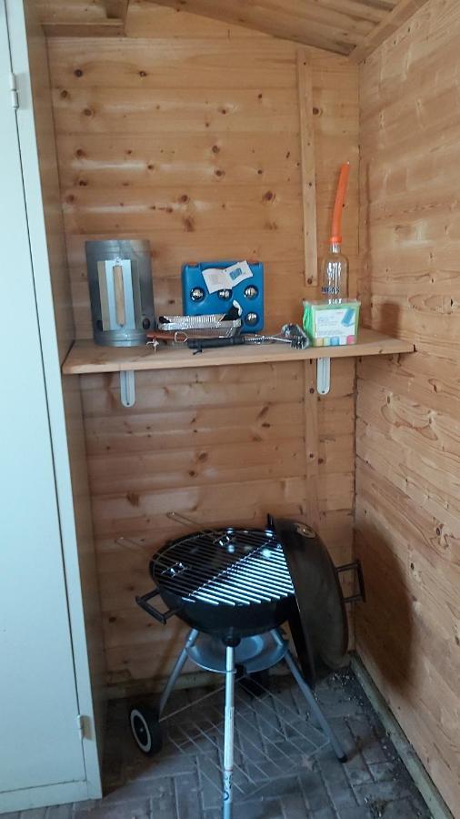 Ruim Familie Chalet Tot 4 Personen Op De Veluwe Bungalowpark De Kern プッテン エクステリア 写真
