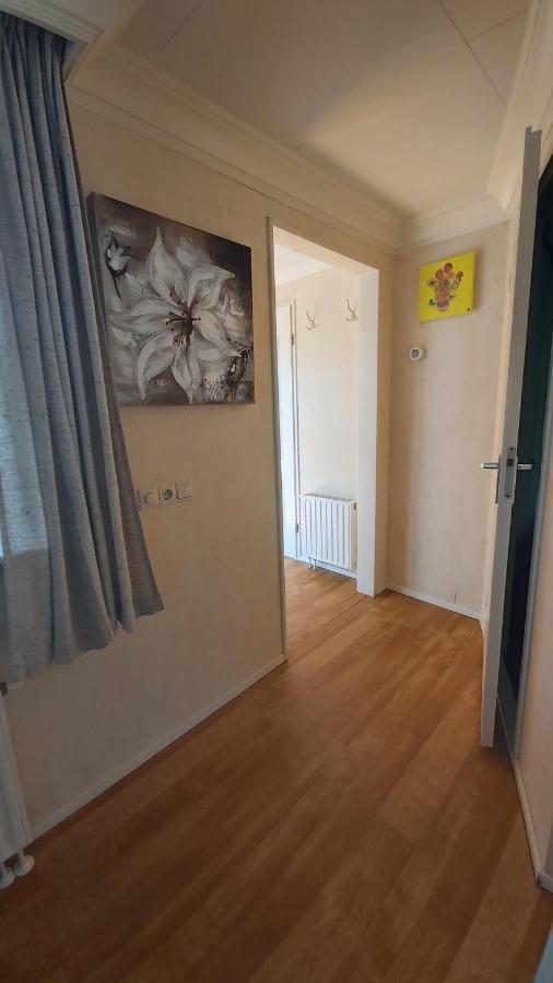 Ruim Familie Chalet Tot 4 Personen Op De Veluwe Bungalowpark De Kern プッテン エクステリア 写真
